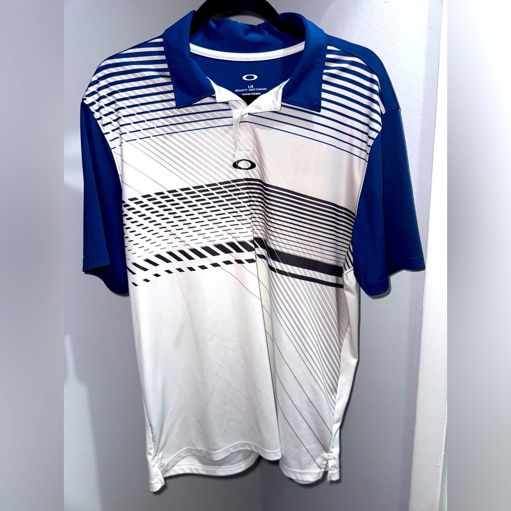 Oakley Men's Blue and White Striped Shirt